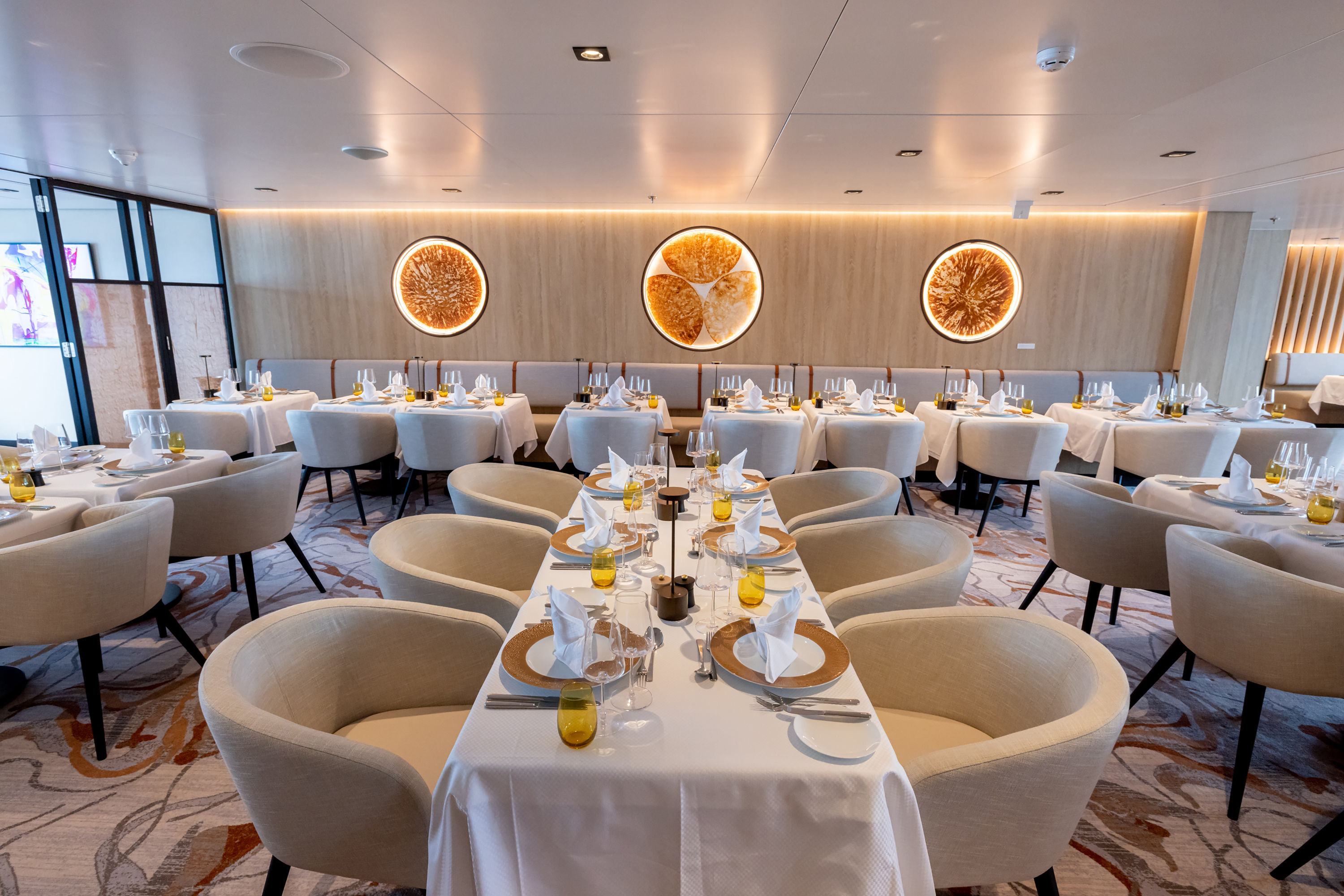 Swan Hellenic SH Minerva Swan Restaurant 7-large.jpg